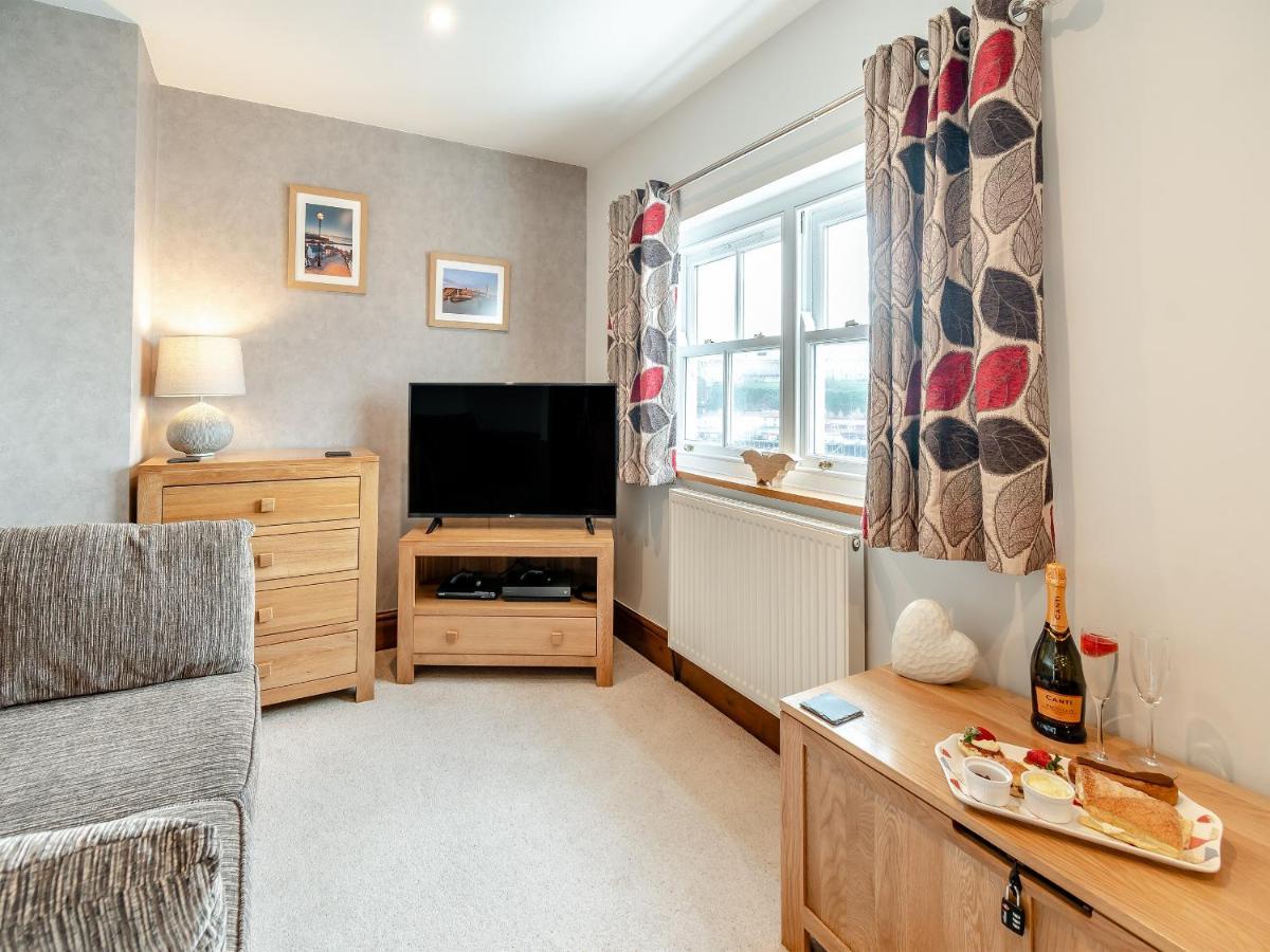 Nans Cottage - Uk43350 휫비 외부 사진
