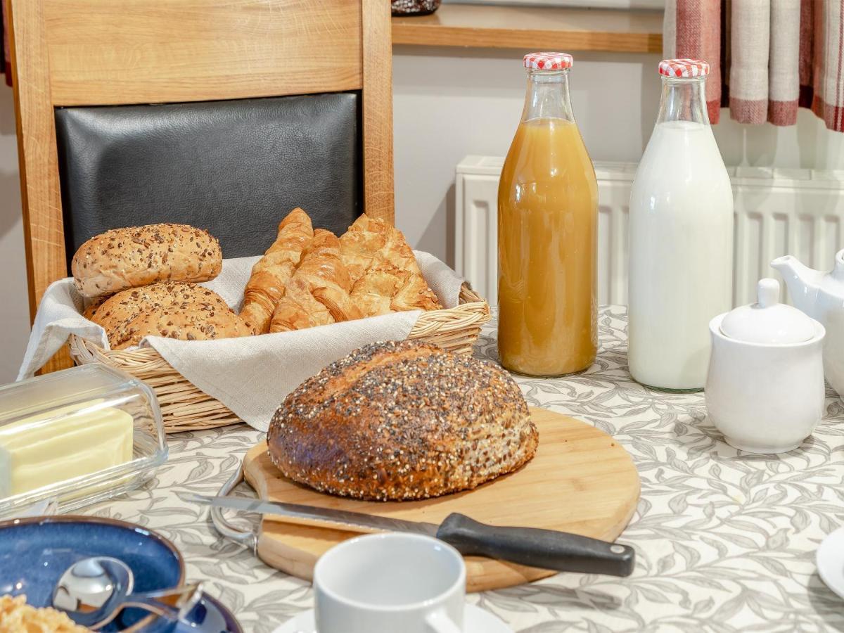 Nans Cottage - Uk43350 휫비 외부 사진