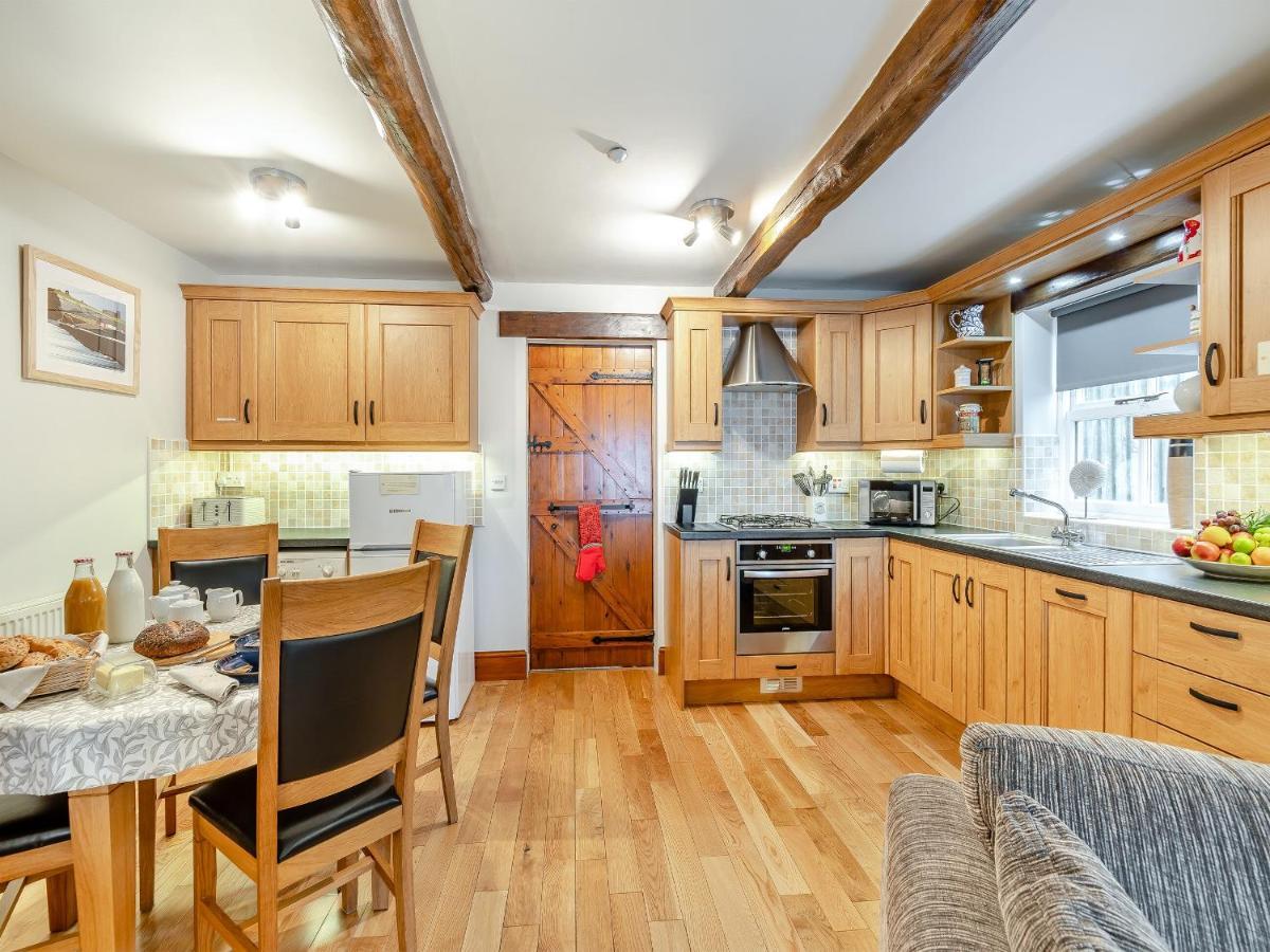 Nans Cottage - Uk43350 휫비 외부 사진
